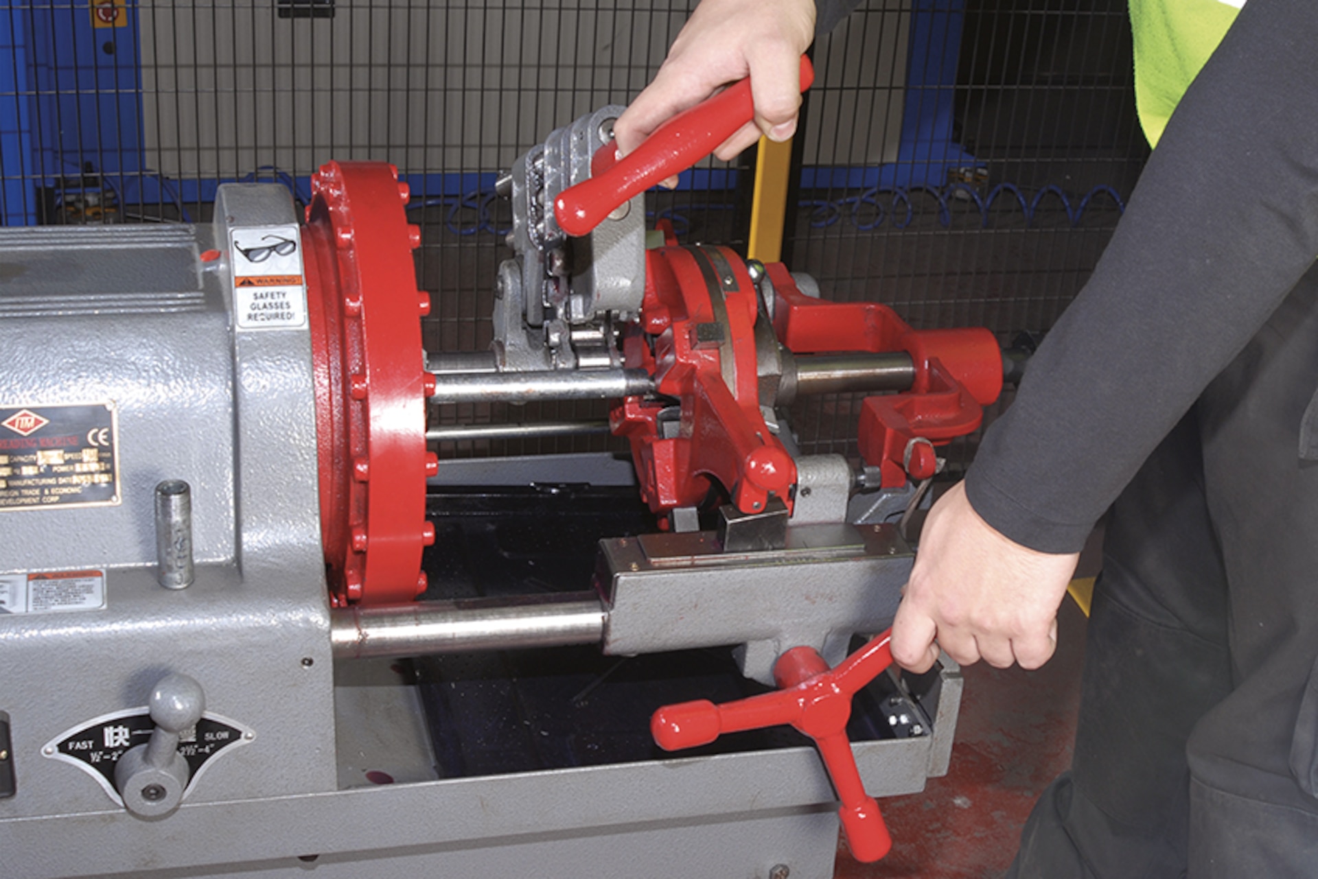 Pipe Threading Machine