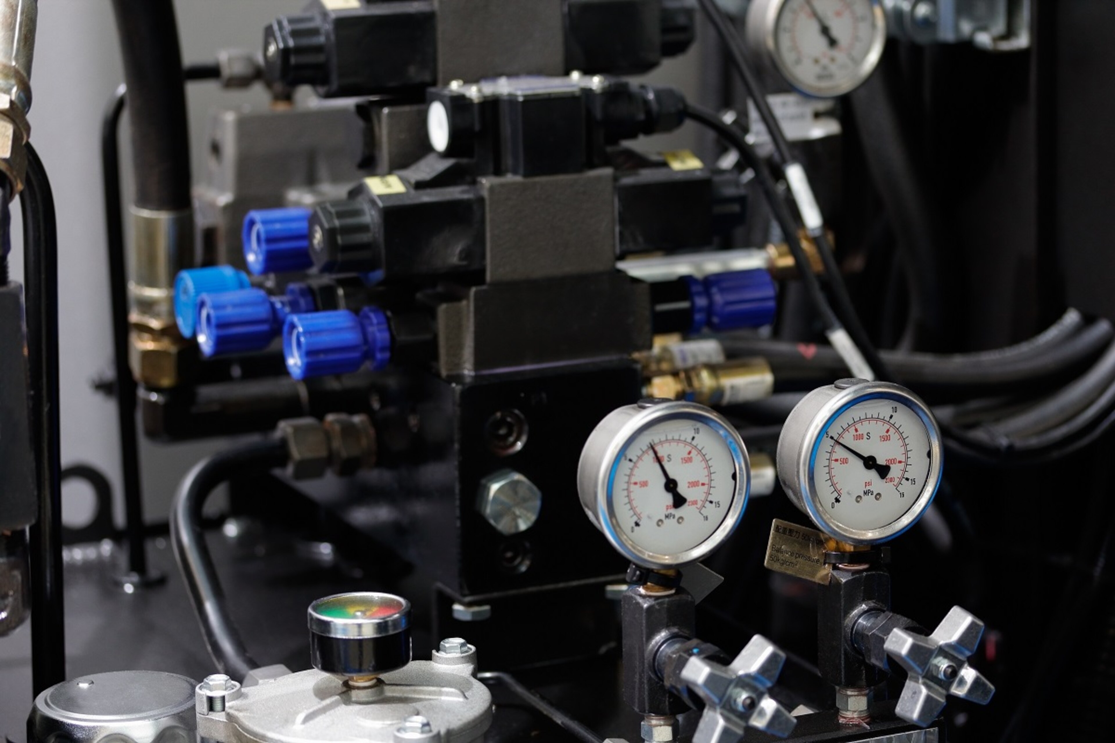 Image of hydraulic components