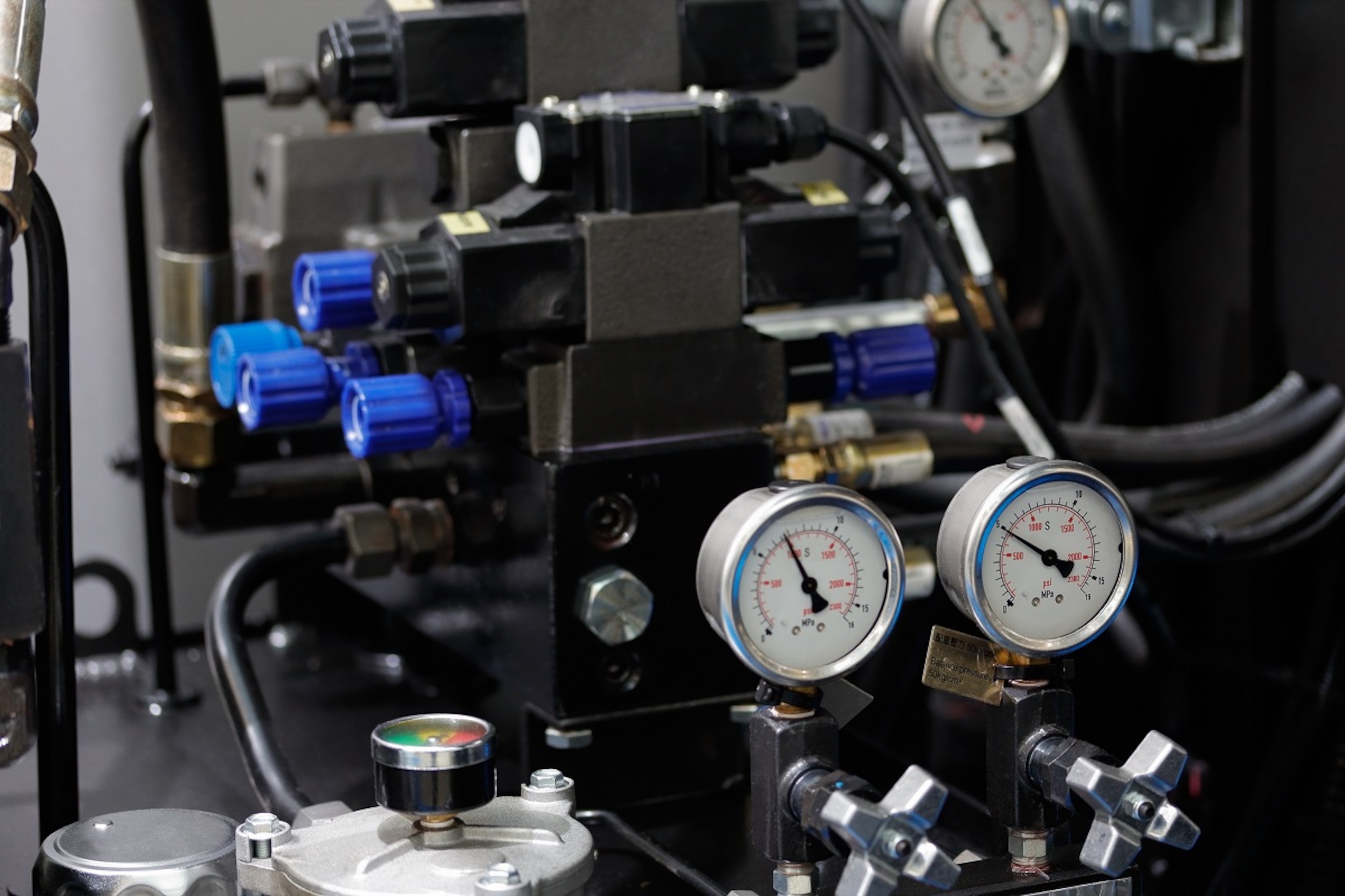 Image of hydraulic components